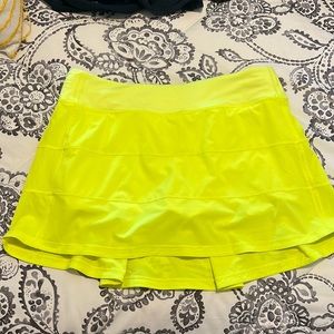 Lululemon pace rival in neon yellow, mid-rise size 10